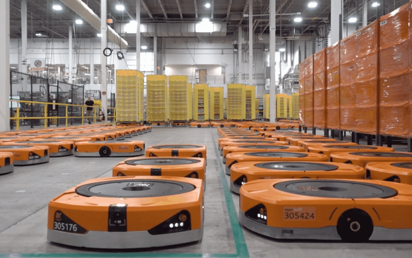 Amazon’s New AI ‘DeepFleet’ Is Like Google Maps for Robots