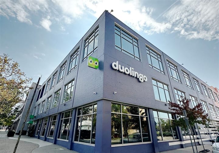 Duolingo Shifts to AI Over Human Contractors